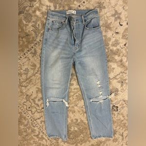 Abercrombie and Fitch Ultra High Rise Ankle Straight Jean, Size 6R (W28)